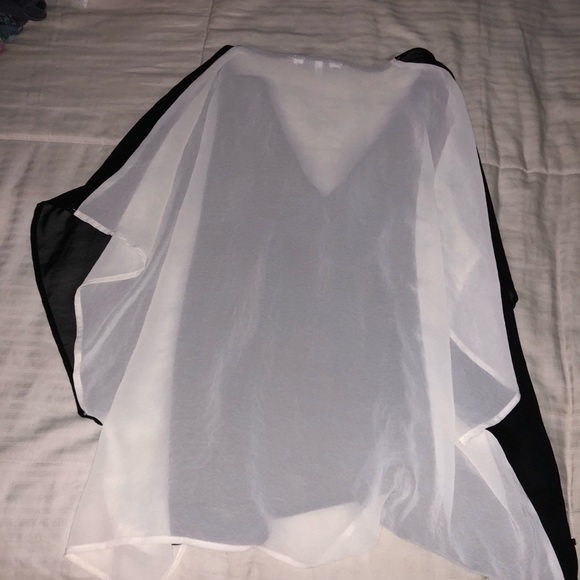 Black & White Translucent Blouse - Picture 4 of 5